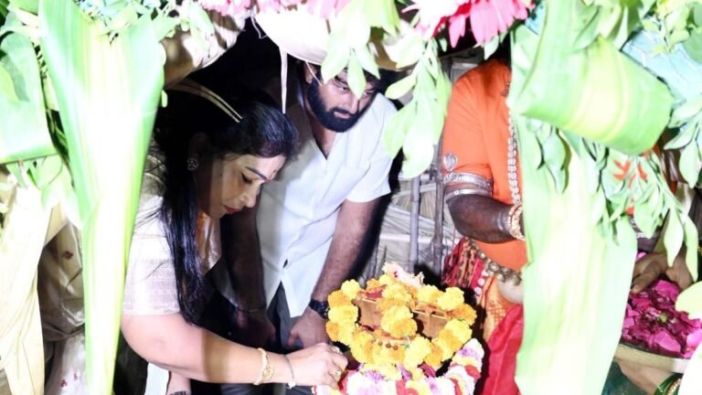 Home Minister offers prayers at ‘Padamara Veedhi Ganganamma Jatara’ in Eluru