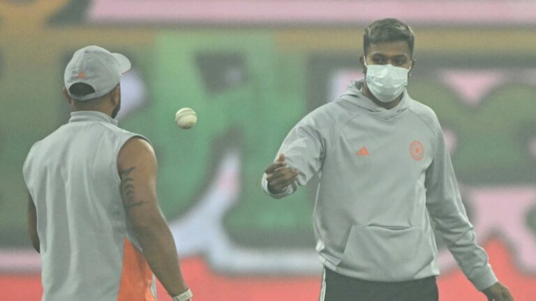 Smog or fog? Hardik Pandya wears mask during practice as Lucknow T20I delayed