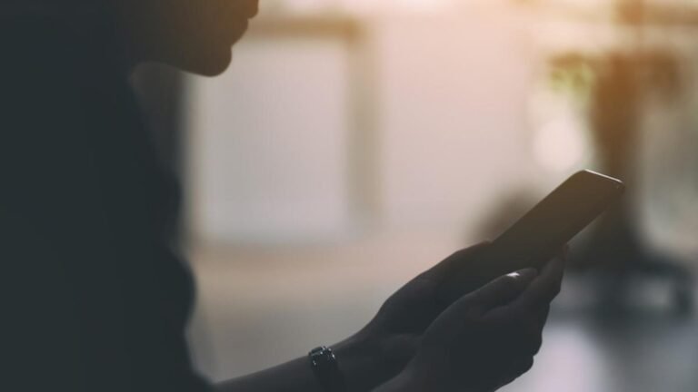 Rajasthan’s Jat panchayat bans married women in 15 villages from using smartphones from January 26