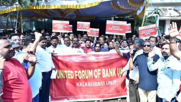 Bank employees are protesting demanding a five-day work week