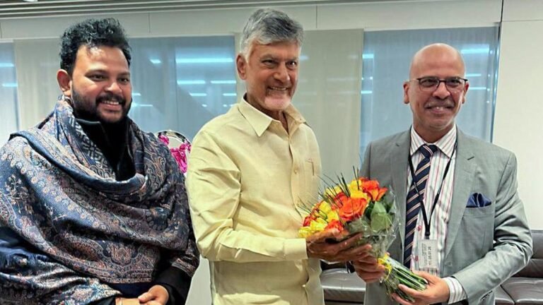 Naidu announces ₹50 crore fund in Davos to boost entrepreneurship
