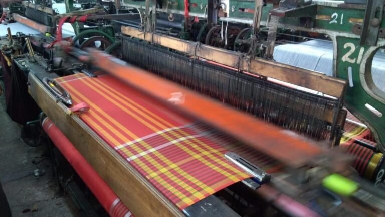 Centre’s delay on Sircilla mega loom cluster is political vendetta against Telangana weavers: KTR