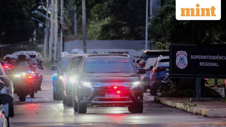 Former Brazilian Prez Jair Bolsonaro leaves hospital after hernia and hiccups surgeries and returns to prison | Today’s news