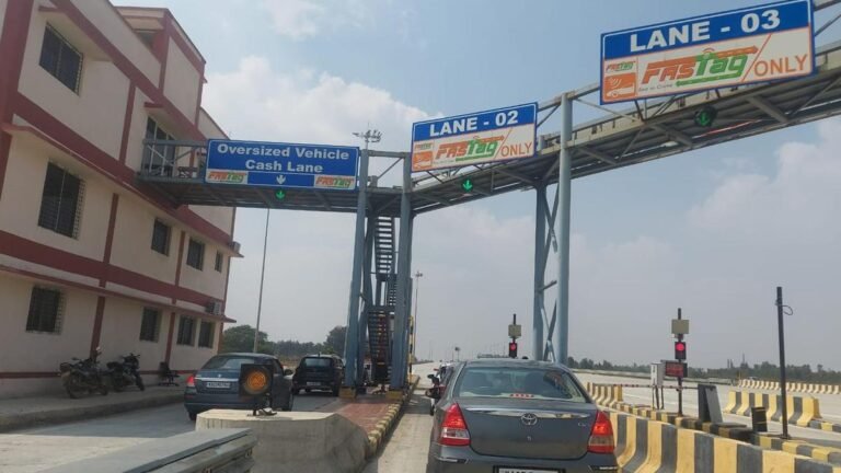 Auto toll issues cause traffic jams on partially open Bengaluru-Chennai Expressway