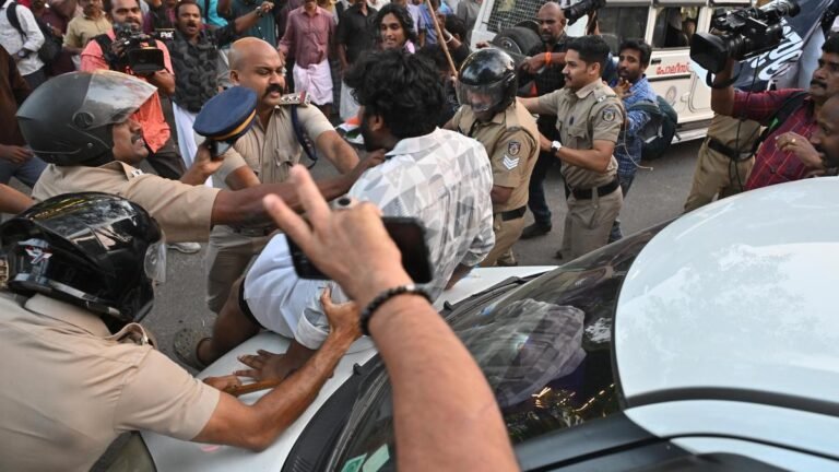 Satheesan criticizes the CM for giving political cover to Antony Raju