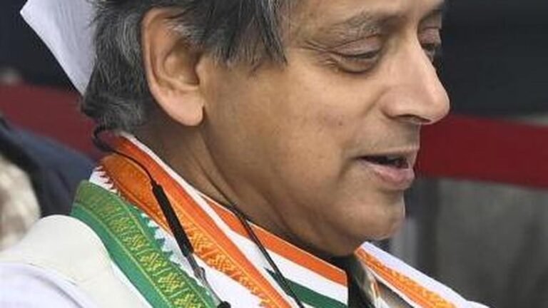 Shashi Tharoor is signaling loyalty to the Congress amid reports that he is gravitating towards the LDF
