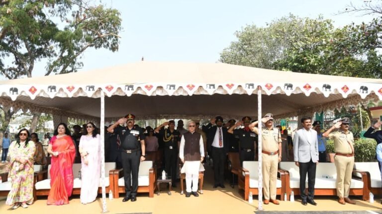The Governor inaugurates the 108-foot national flag at Mehdipatnam Garrison