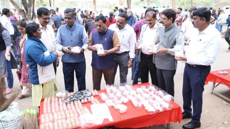 Milk mushrooms, organic eggs and more at Raitha Santhe