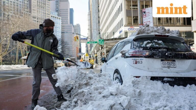 A bomb cyclone winter storm is approaching — and it’s headed for New York | Today’s news