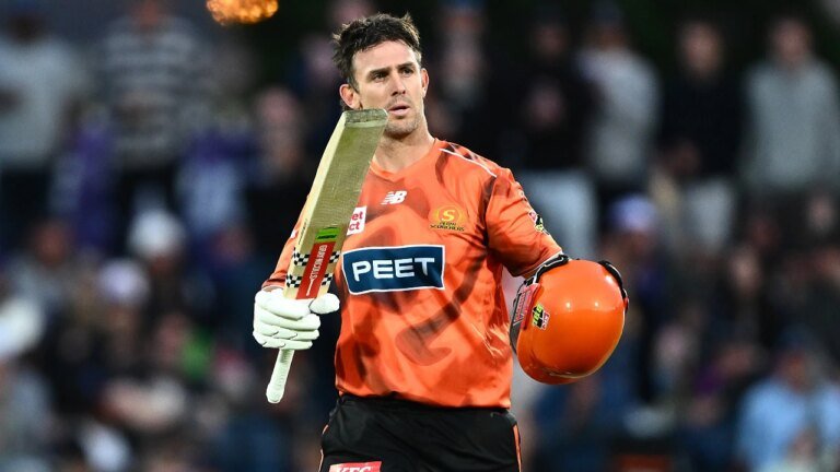 Mitchell Marsh sends a stark warning ahead of the T20 World Cup with a 58-ball century in the BBL