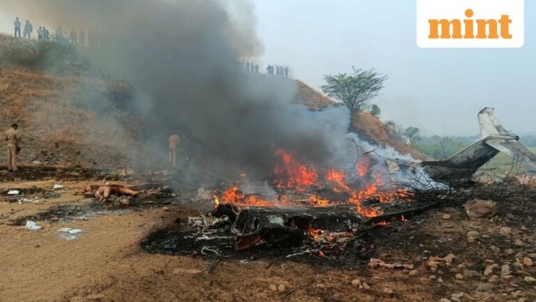 Ajit Pawar’s plane crashes in fatal accident, plane destroyed by flames | First photos and videos from the crashed surface | Today’s news