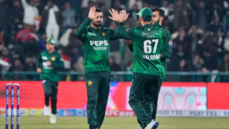 Pakistan vs Australia 2nd T20I: Live Score and Updates from Lahore