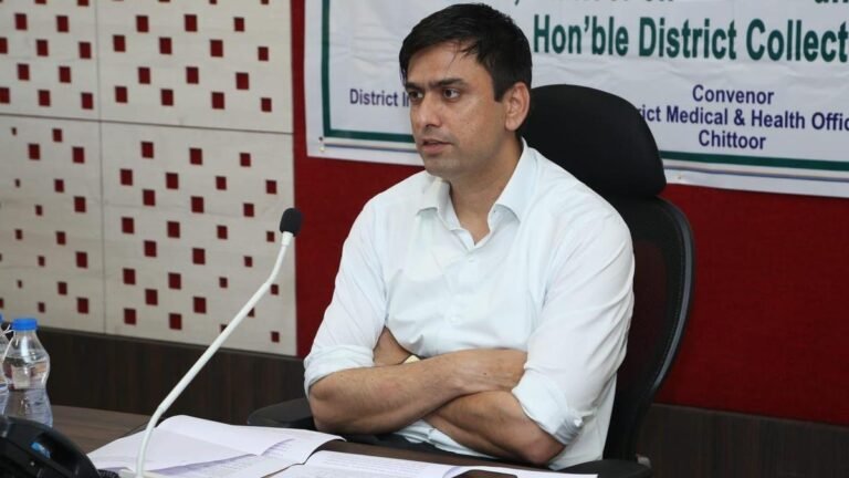 The Collector takes serious note of the deaths of mothers in Chittoor