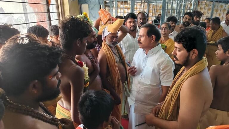 Srisailam Temple saw an increase in devotees on day 2 of Mahasivaratri Brahmotsavams