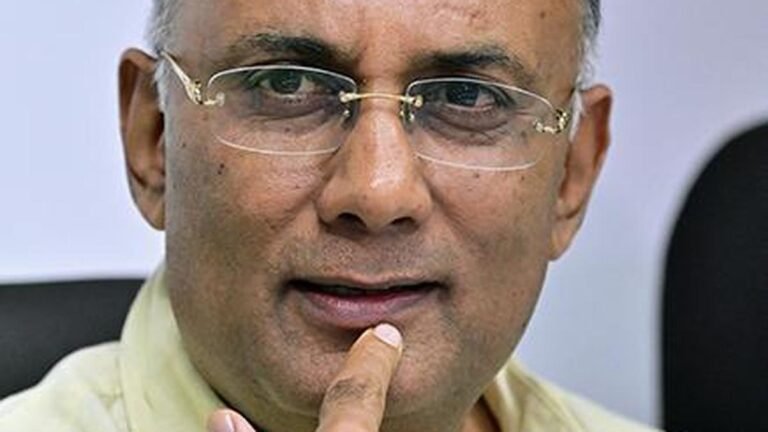 The Minister of Health publishes a training manual on salt reduction for health professionals