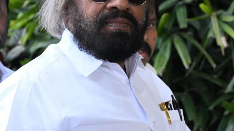 Forest Minister Khandre holds a meeting and instructs officers to avoid human-elephant conflict