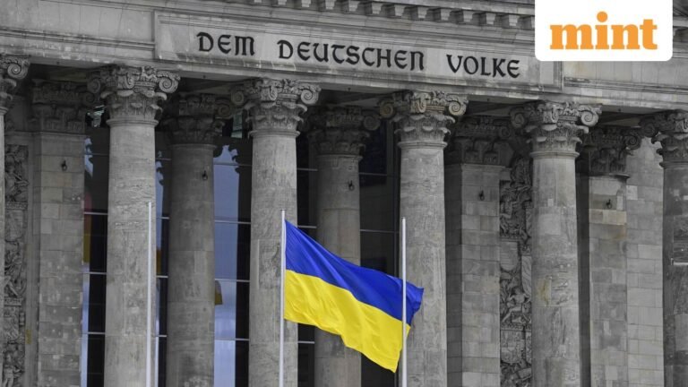Picture of the Day: Ukrainian flag flying in front of the Reichstag, Berlin, Germany, February 24, 2026 | Today’s news