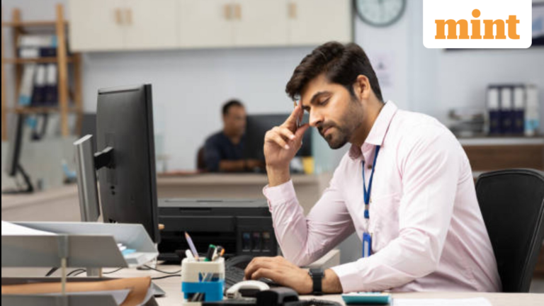 Manager raises employee to leave at 5:10pm after 8:30-5 shift: “What you do is…” | Today’s news