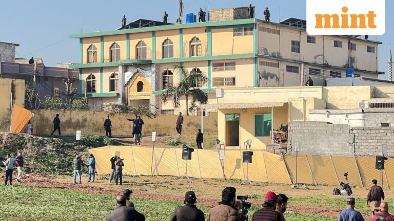 Islamabad mosque blast: Pakistani security forces raid, arrest 4 | Today’s news