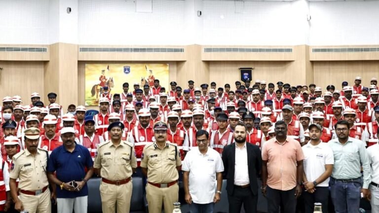 Cyberabad police announces ₹1000 accident insurance for traffic commissioners