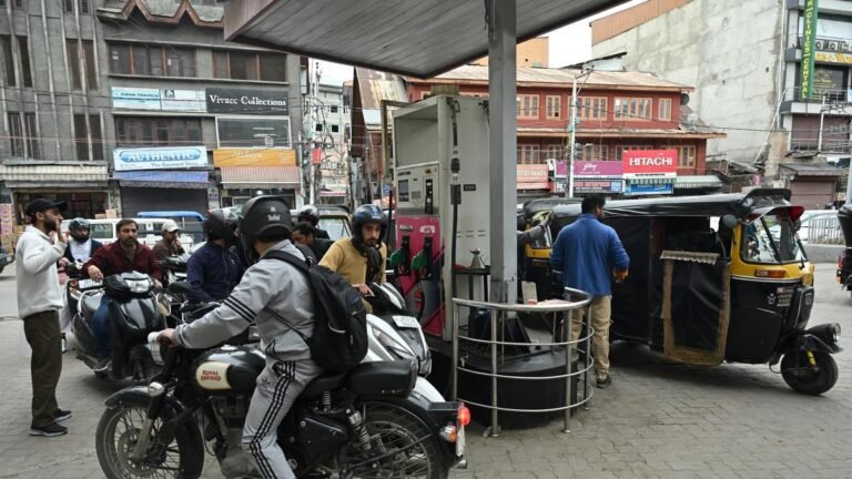 India has 60 days of oil reserves, one month of LPG supply: Govt