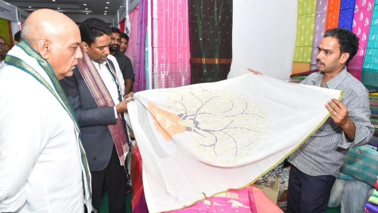 Gandhi Bunakar fair opens in Vijayawada