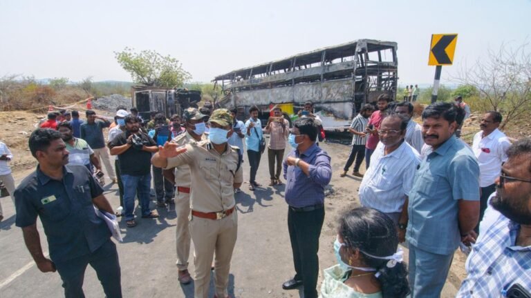 Markapuram bus-truck collision: Andhra Pradesh ministers express grief