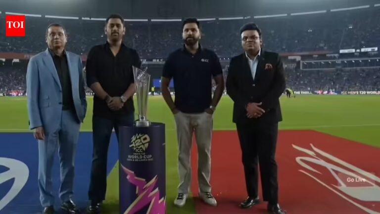 MS Dhoni and Rohit Sharma bring home T20 World Cup trophy in final, Ahmedabad crowd roars – Watch | Cricket News – The Tech Word News