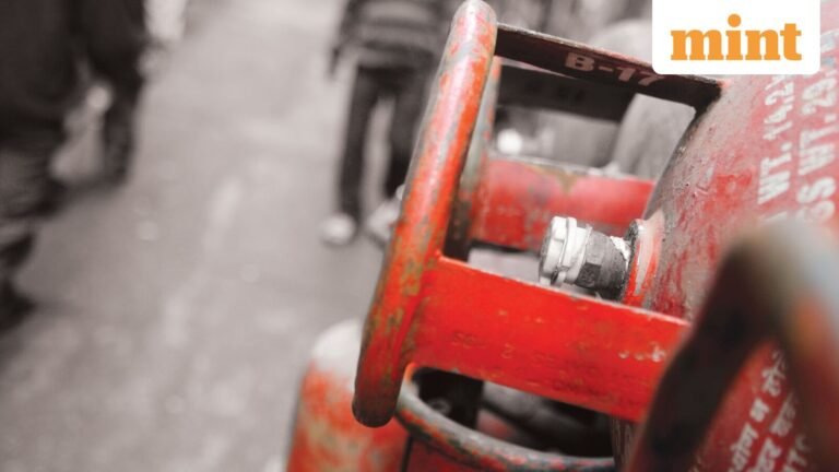 LPG shortage news today LIVE: Bengaluru, Chennai hotels forced to close; Gurugram restaurants fear the worst | Today’s news