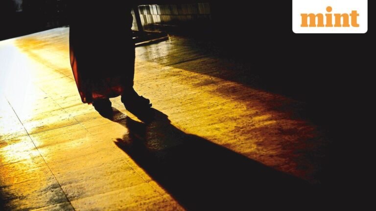 Greater Noida Horror: 25-year-old MBA student commits suicide after jumping from 13th floor | Today’s news