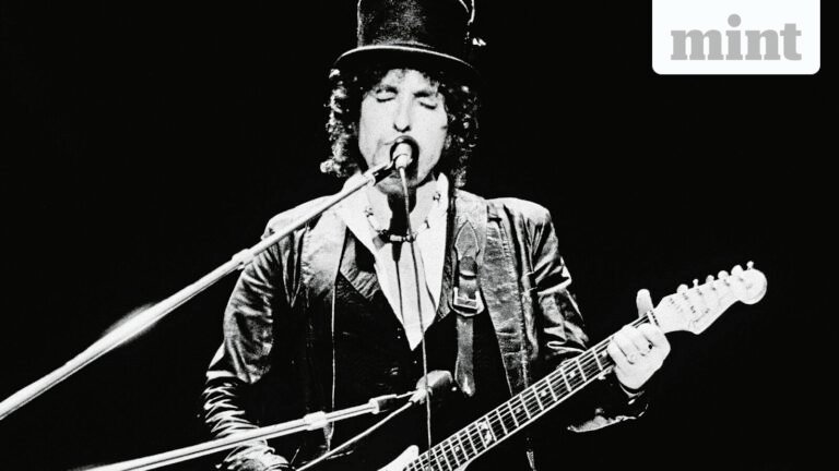 Quote of the Day by Bob Dylan: ‘You hide in your mansion while the blood of the young men pours out of their bodies…’ | Today’s news