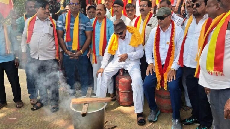 Vatal Nagaraj is staging a fresh protest in Mysuru over LPG shortage