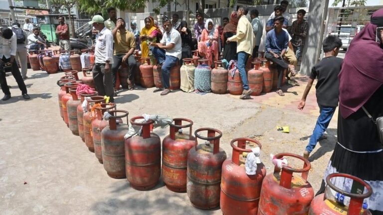 There is no dearth of domestic LPG cylinders, say Vijayapura officials