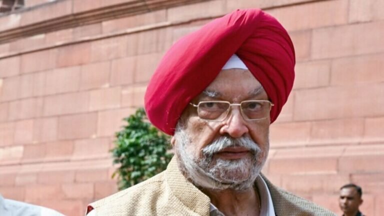 India Lockdown Rumors Totally False, Says Hardeep Puri Amid West Asia War News Today