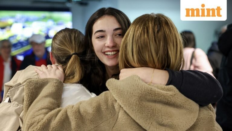 Gulf News LIVE: Emirates Airlines resumes flights amid tensions, Air France repatriation flight forced to turn back | Today’s news