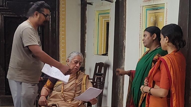 DD Chandana presents a daily serial based on Kumvee’s acclaimed novel ‘Aramane’