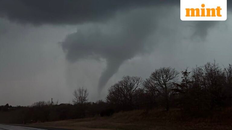 Tornado hits Oklahoma, killing two; several areas of Texas are on alert – check details | Today’s news