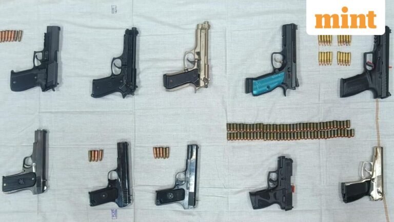 Pakistan and Bangladesh linked to arms smuggling in Delhi; cops get pistols, submachine guns, ammo | Today’s news