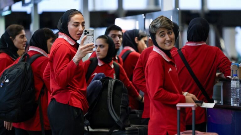 Another Iranian footballer withdraws Australian asylum claim and leaves for Oman; final destination unknown | Today’s news