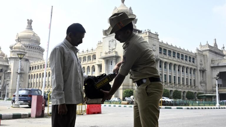 Man found carrying ₹6,000 to Vidhana Soudha questioned by Bengaluru police