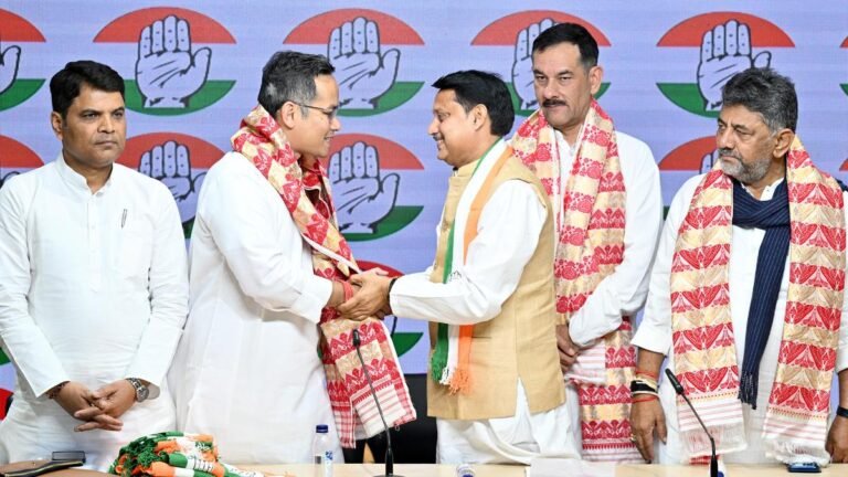 Former AGP leader Jayanta Khaund joined the Congress