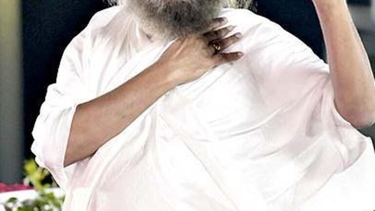 The Karnataka High Court quashed the FIR against Sri Sri Ravishankar on charges of land encroachment
