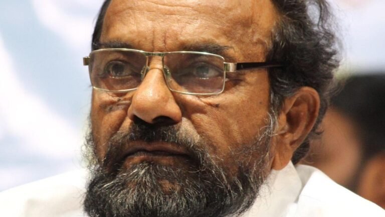 R. Krishnaiah calls for nationwide class boycott for RTF/scholarship fees