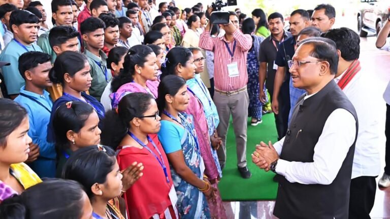 140 Ex-Maoists Visit Chhattisgarh Assembly, Meet CM Sai