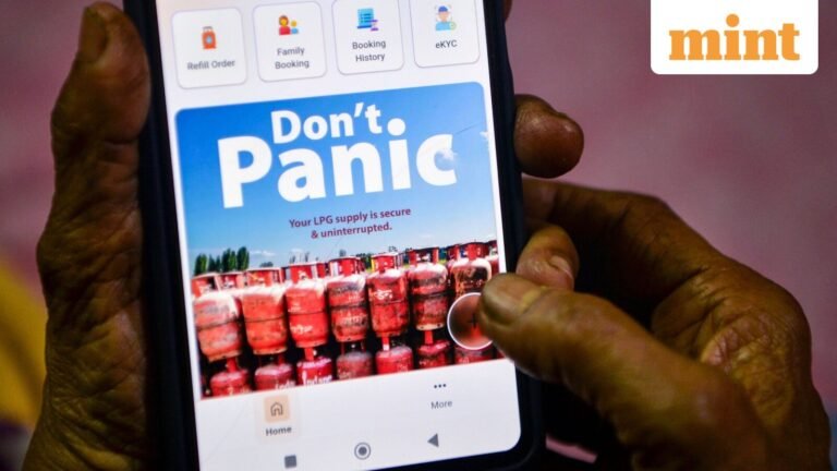 LPG refill booking timeline: Center advises against ‘panic booking’, issues clarification on rumors of rule change | Today’s news