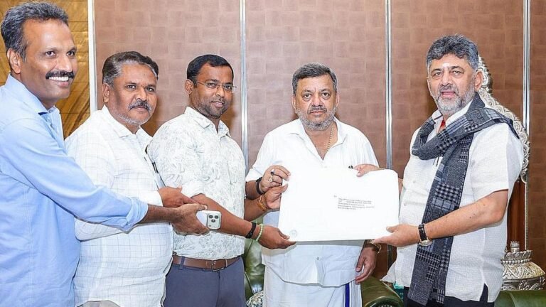 Karnataka by polls: Congress keeps it in the family; nominees Umesh Meti and Samarth Mallikarjun