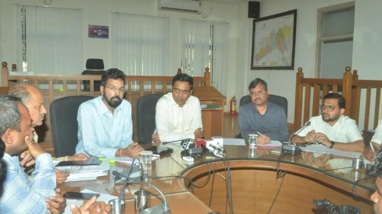 Preparations to deal with probable drinking water crisis in Yadgir