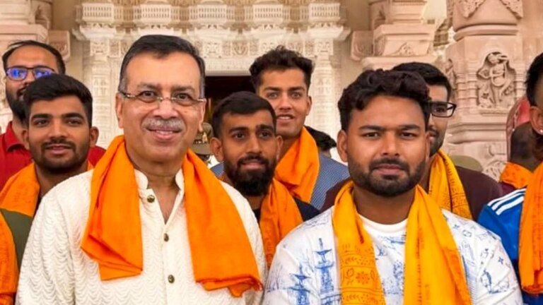 Watch: Rishabh Pant, Sanjiv Goenka lead LSG’s visit to Ram Mandir ahead of IPL 2026