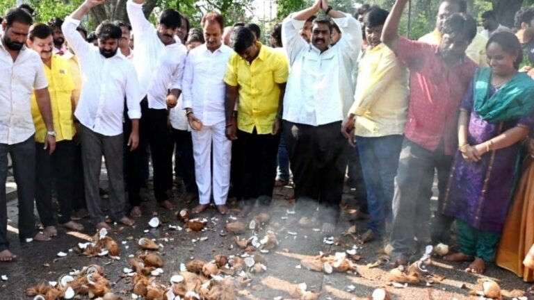 TDP cadre celebrate Naidu’s birthday in Tirupati