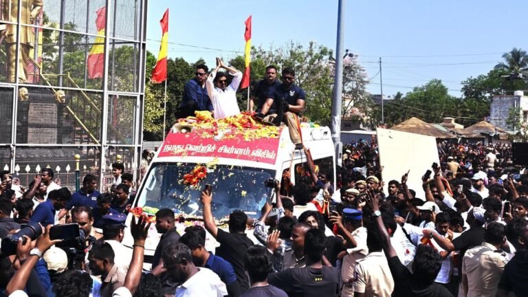 Vijay returns without addressing the election campaign in Karaikudi